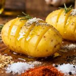 Patate Hasselback in friggitrice ad aria: ricetta facile e veloce