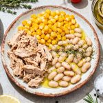 Insalata con pesce: piatto unico veloce in 5 minuti