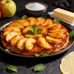 La ricetta irresistibile della tarte tatin caramellata in padella: dimentica il forno