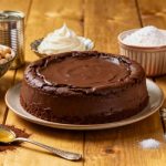Questo dolce al cioccolato ha stupito tutti… e non contiene né tavolette né gocce, solo un ingrediente segreto
