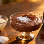 Mousse al cioccolato pronta in 10 min: la mia versione facile con cacao in polvere